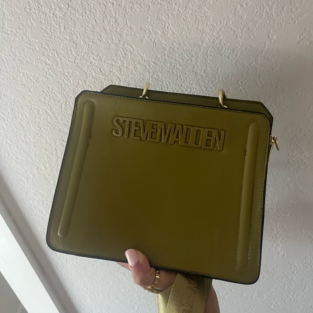 Steve Madden fall bag
